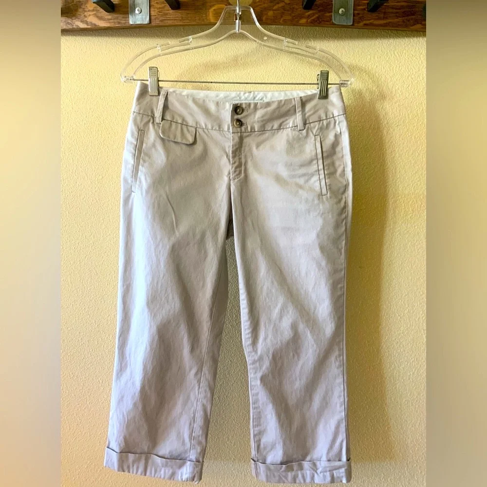 Banana Republic khaki crop pants | Size 2